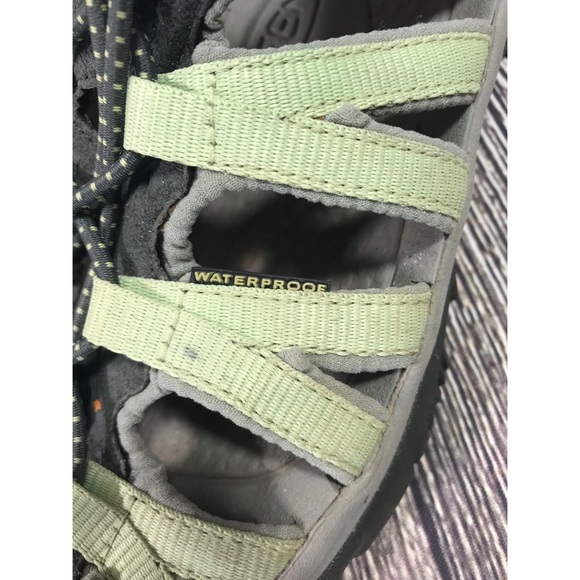 Keen Whisper Slip On Bumper Toe Hiking Sandals - Picture 4 of 10